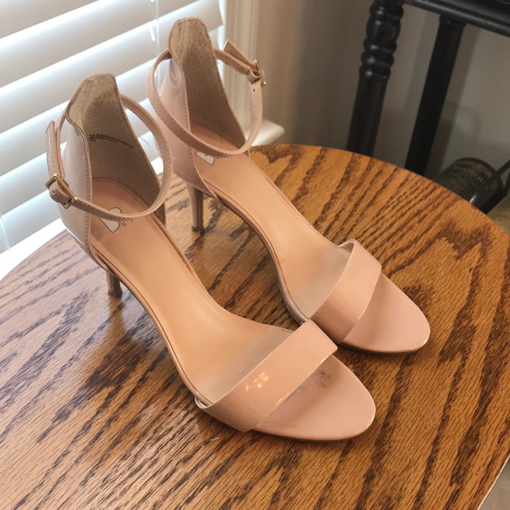 Nordstrom BP Nude Patent Leather Sandals SIZE 9